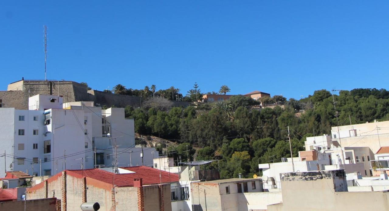 Atico Loft De Lujo Con Terraza Espectacular Y Vista A Los 2 Castillos Apartment Alicante Ngoại thất bức ảnh