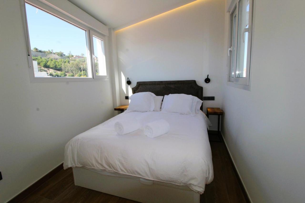 Atico Loft De Lujo Con Terraza Espectacular Y Vista A Los 2 Castillos Apartment Alicante Ngoại thất bức ảnh