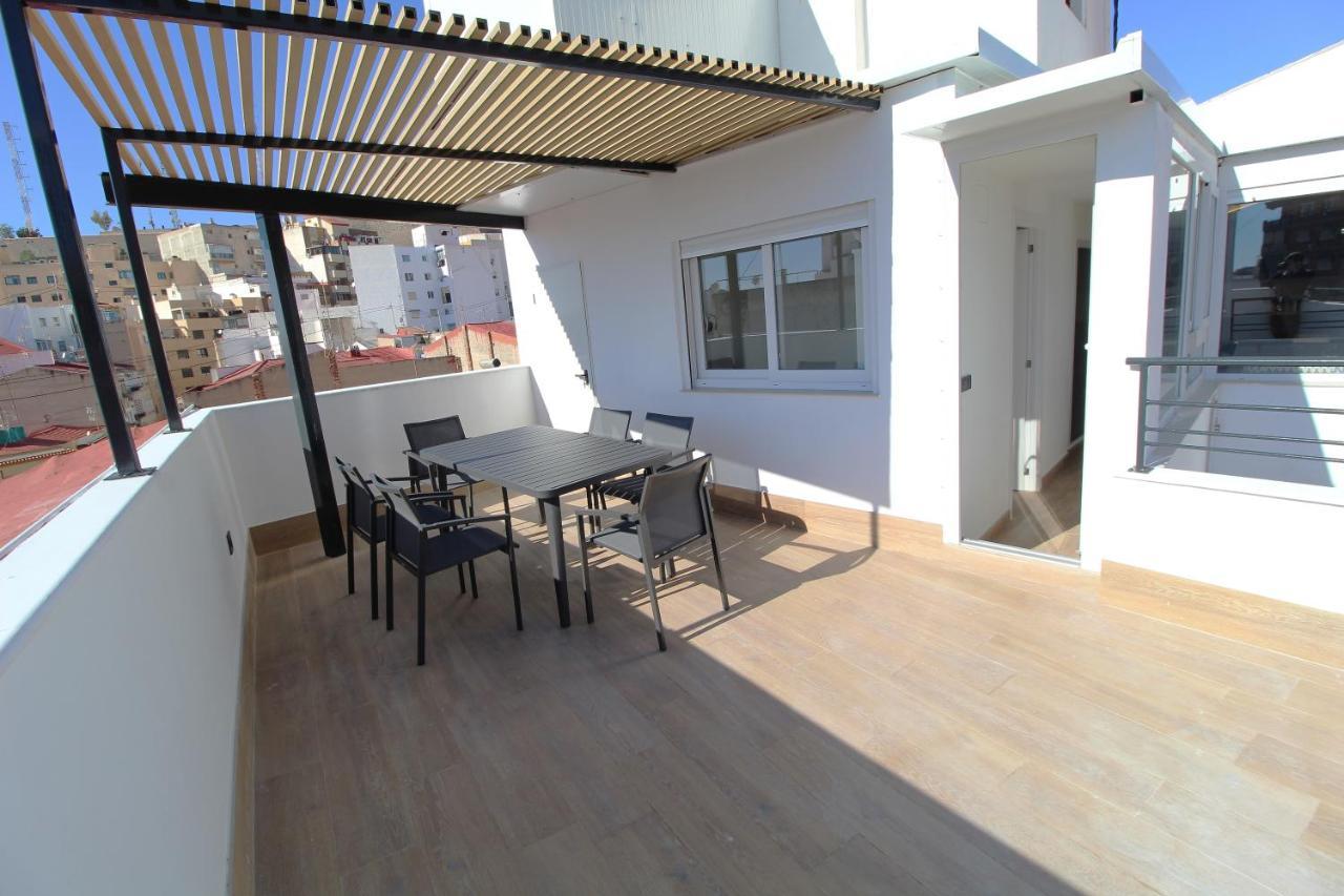 Atico Loft De Lujo Con Terraza Espectacular Y Vista A Los 2 Castillos Apartment Alicante Ngoại thất bức ảnh